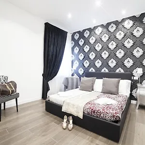 https://suite-colosseo.it-romehotels.com